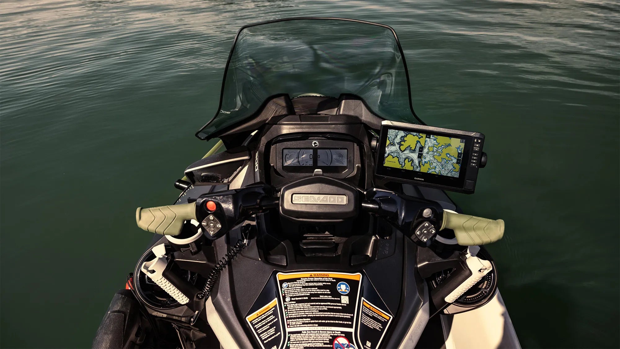 Originele accessoires zoals audiosysteem of navigatiesysteem voor je Sea-Doo waterscooter