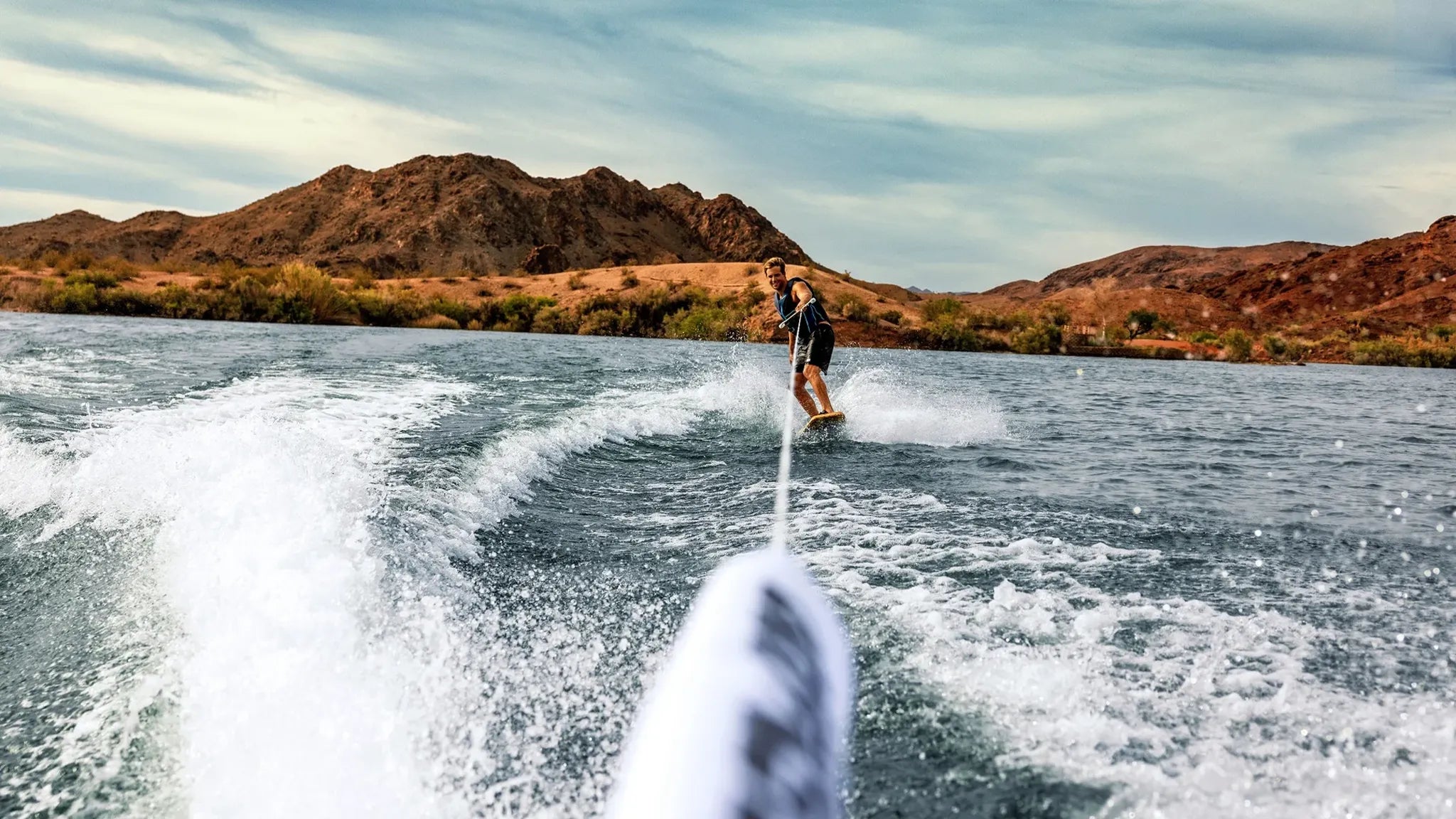 Beoefen waterskien of wakeboarden met een Sea-Doo waterscooter